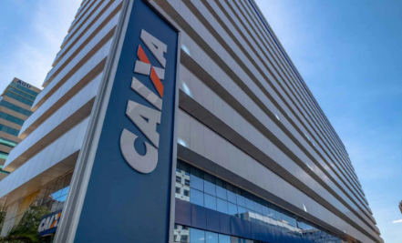 Caixa é condenada a pagar mais de R$ 23 mil a cliente que teve celular roubado e conta esvaziada via PIX